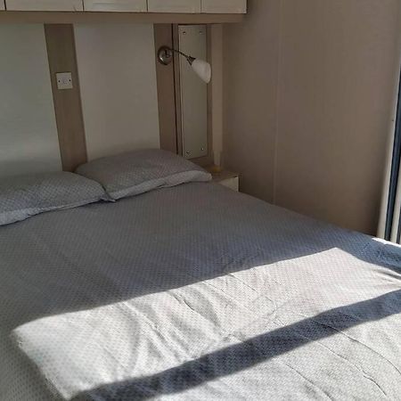 8 Berth Caravan At Parkdean Camber Sands 외부 사진