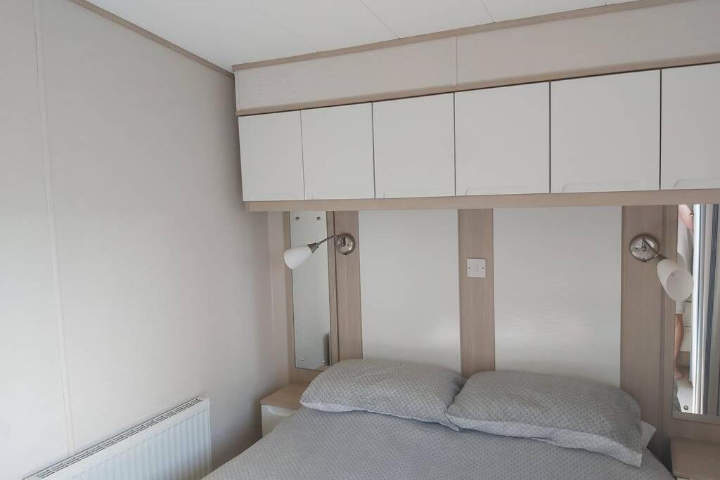 8 Berth Caravan At Parkdean Camber Sands 외부 사진
